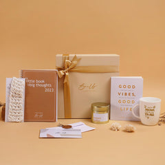 A Warm Winter Hug Gift Box