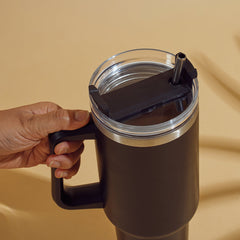 Black sipper tumbler