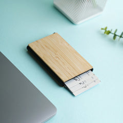 Card holder – Yien